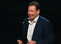 卢宁斯特昂负于世界新王，登上国际茶琳