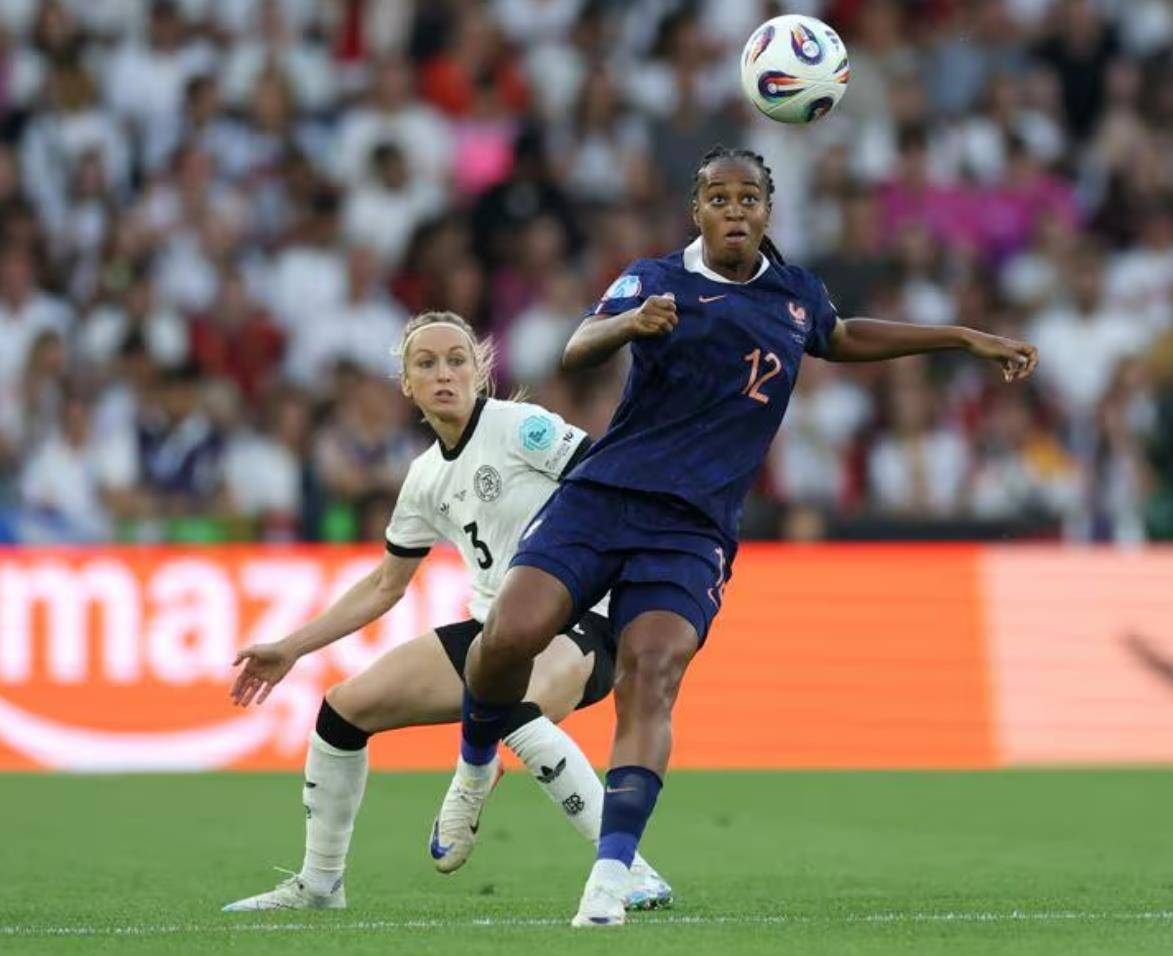 开云体育官方网站-欧锦赛强队相遇，胜者晋级半决赛