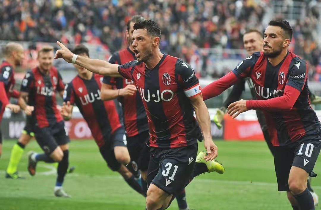 开云体育官网-AC米兰客场战平都灵，艰难保持不败纪录！的简单介绍