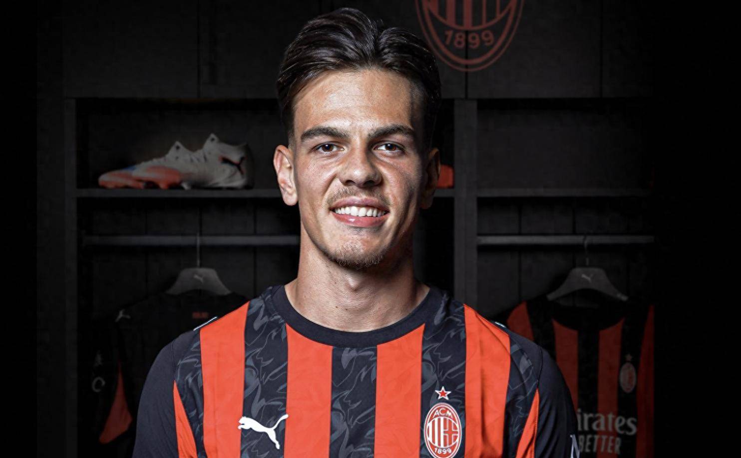 开云平台-AC米兰球员接受采访，表态赛季目标明确的简单介绍