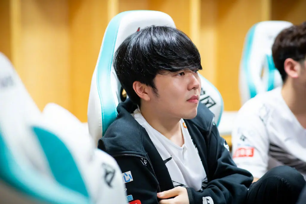 HKA轻取TES，Deft拿下关键大龙峡谷大战全球总决赛，留下经典瞬间