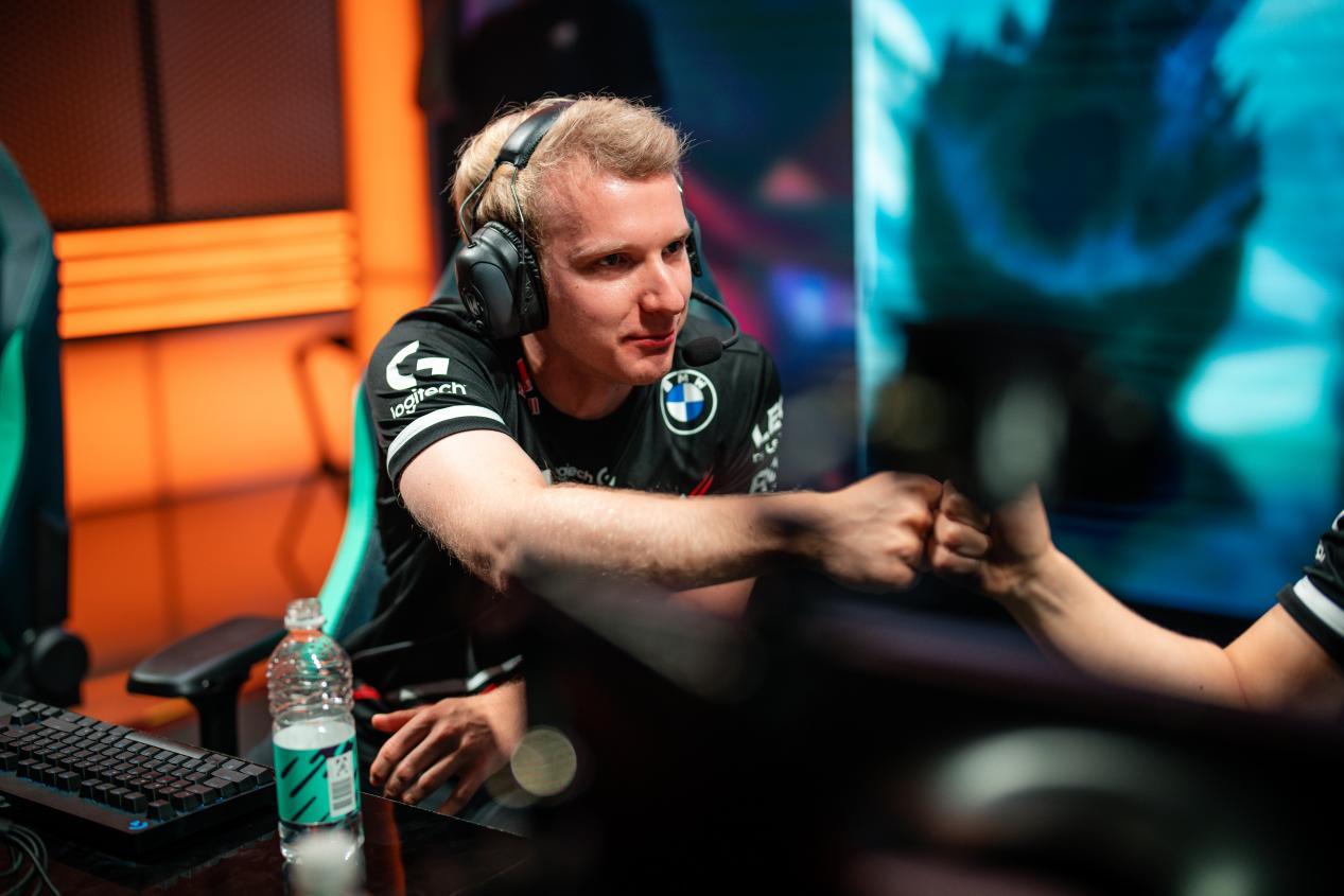 FLY力克EDG,Perkz打出惊人五杀宿命之战淘汰赛,技惊四座的简单介绍 FLY力克EDG,Perkz打出惊人五杀宿命之战淘汰赛,技惊四座的简单介绍