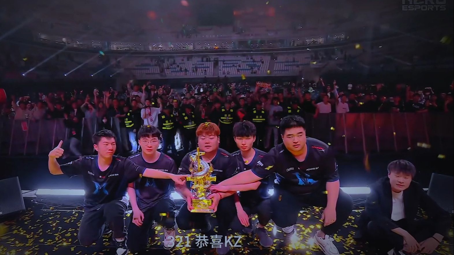 TSM轻取V5,Elk单局斩获MVP峡谷大战入围赛,留下经典瞬间 TSM轻取V5,Elk单局斩获MVP峡谷大战入围赛,留下经典瞬间