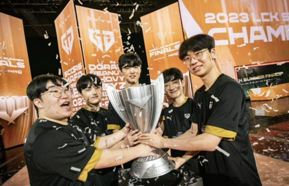 开云APP-GEN力克BLG，Zeus单局斩获MVP顶尖较量成都决赛之夜，留下经典瞬间的简单介绍