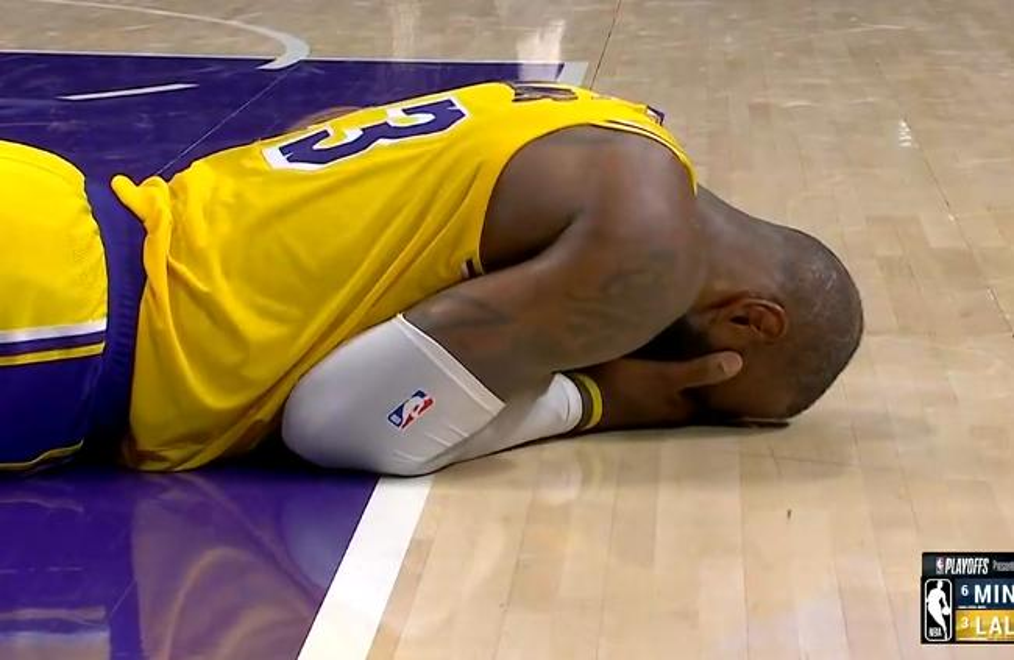 詹皇独砍40分，湖人大胜森林狼