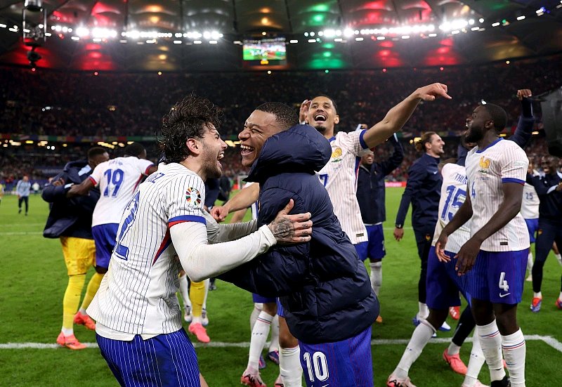 开云体育APP下载-欧洲杯四分之一决赛：德国队淘汰瑞典队