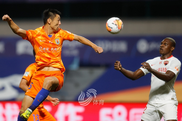 开云体育官网-巴勒莫主场告捷，三连胜冲击争四