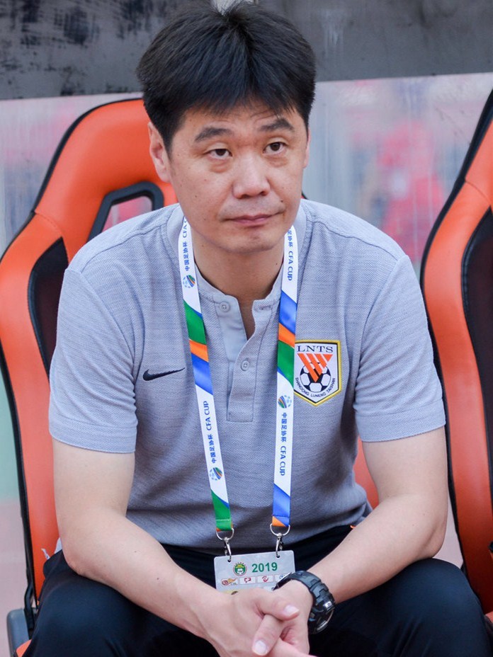 上港客战辽宁沈阳，决不退缩