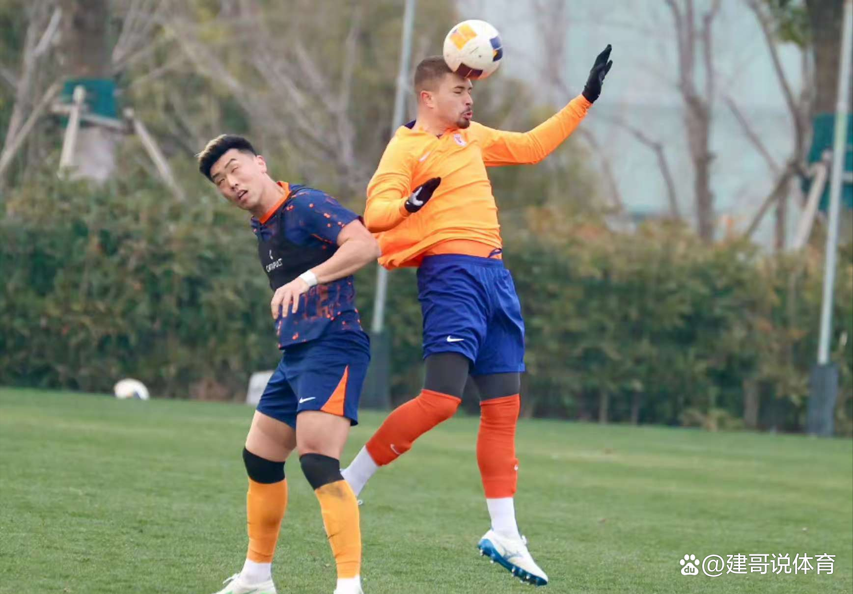 包含国际足球赛场上球队实力公认，表现惊艳赢得关注的词条