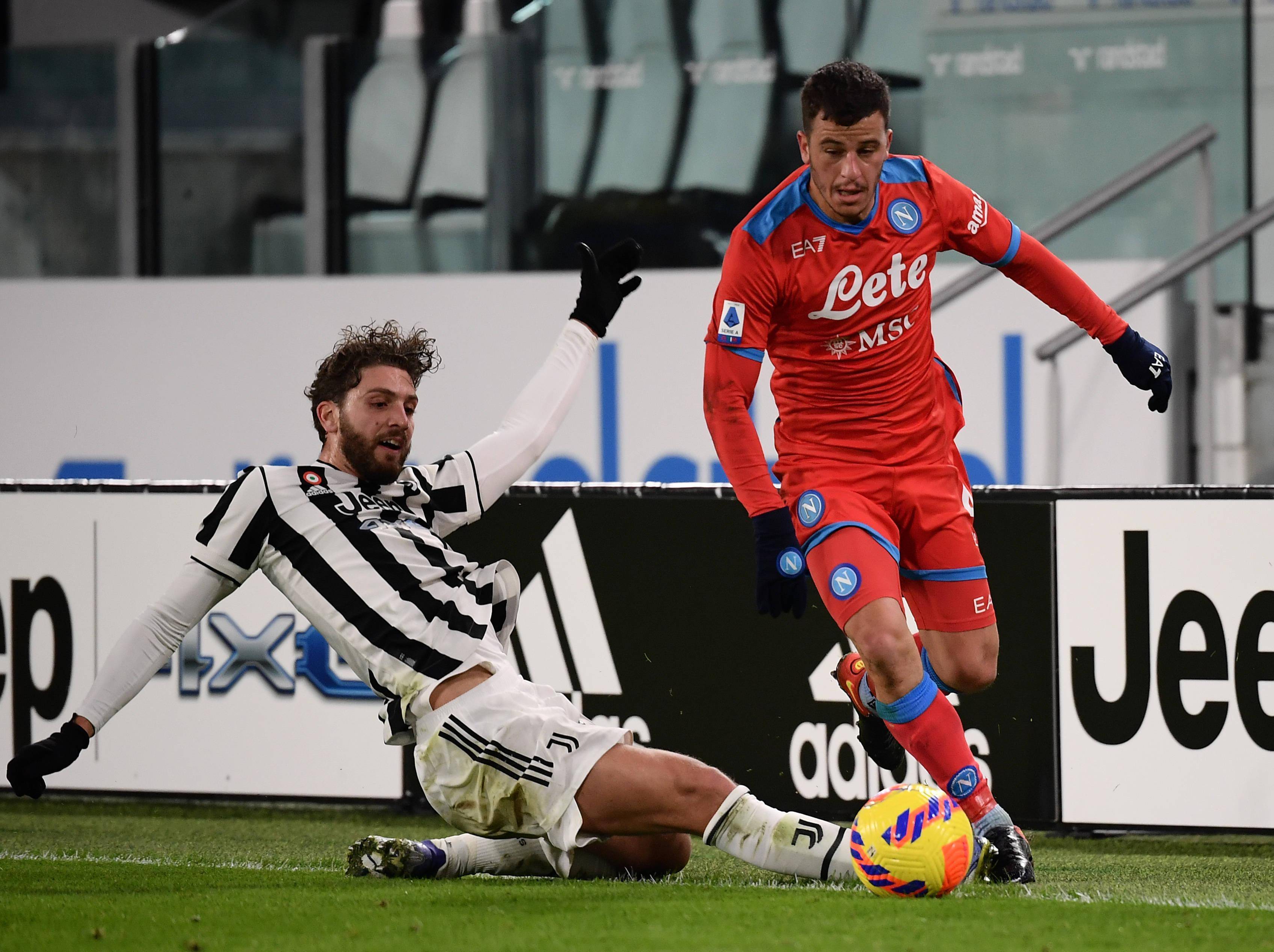 开云体育入口-意甲联赛激烈角逐,球风优美