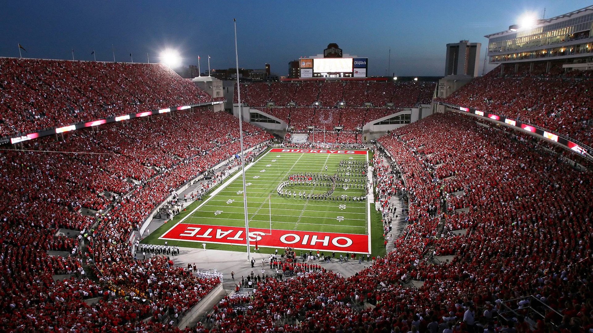 开云体育入口-红牛二队颠覆剧本—汉密尔顿七冠觉醒，F1周末的冰与火之歌