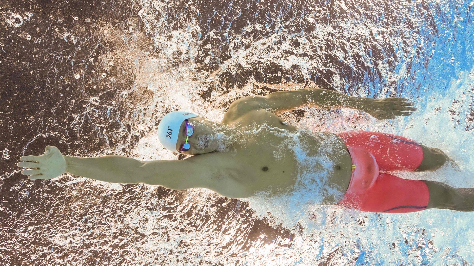 开云体育官网-破晓之光,太阳力克雷霆,高诗岩擎起全队的旗帜